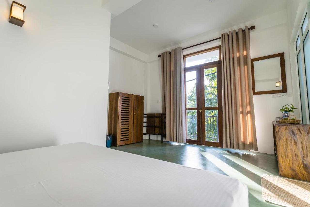 The Atrium Hiriketiya Hotel Zuid-Dikwella Buitenkant foto