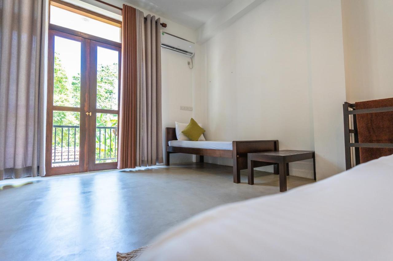 The Atrium Hiriketiya Hotel Zuid-Dikwella Buitenkant foto